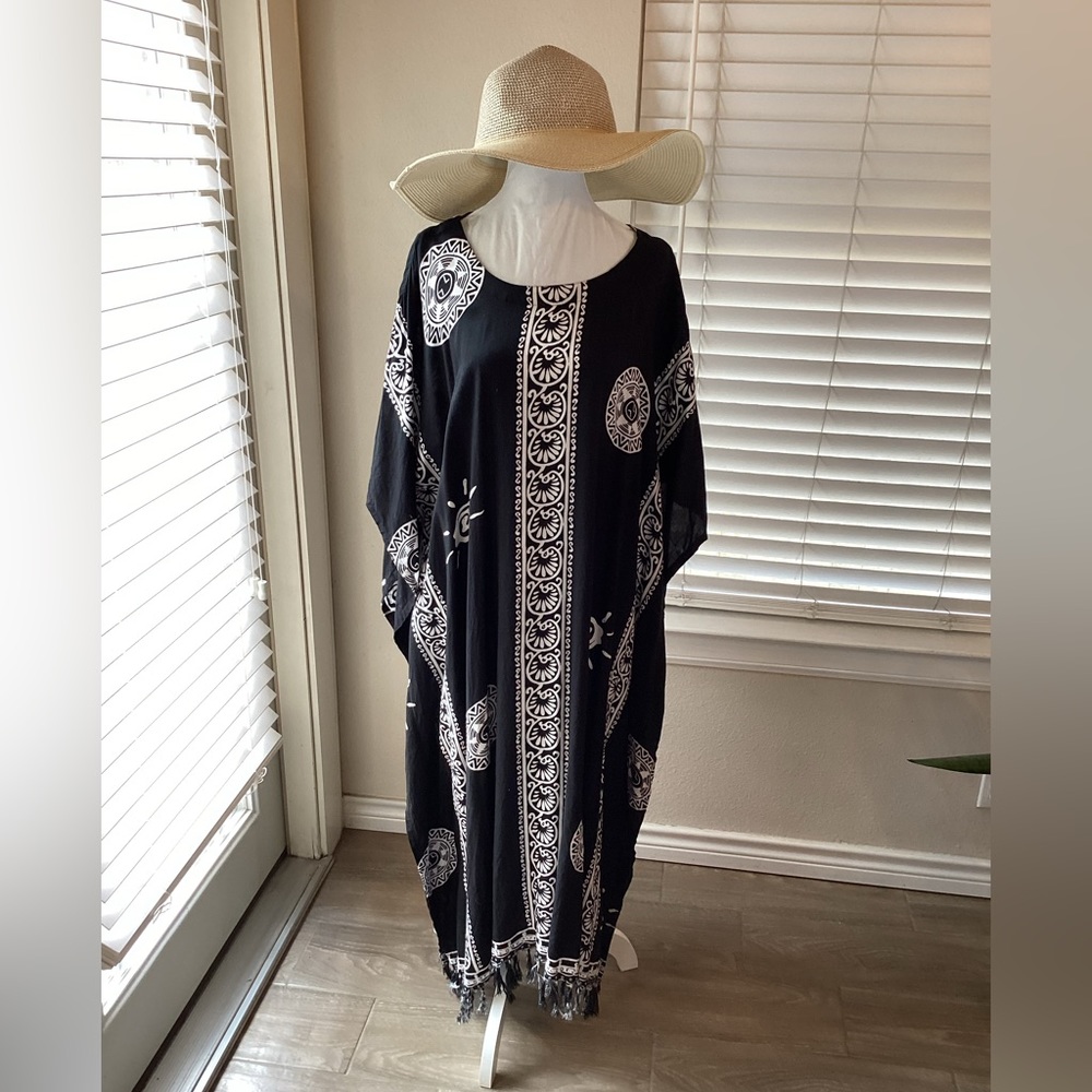 Sante Classics Black & White Fringed Hem Kaftan Swim Cover One Size